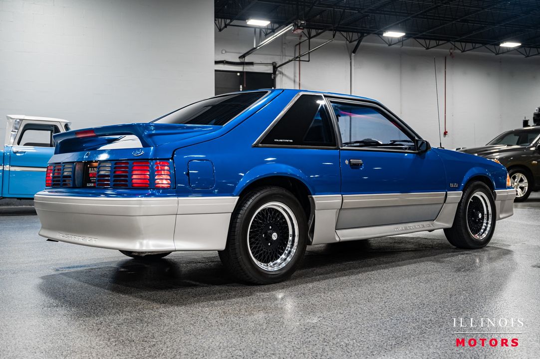 1990 Ford Mustang