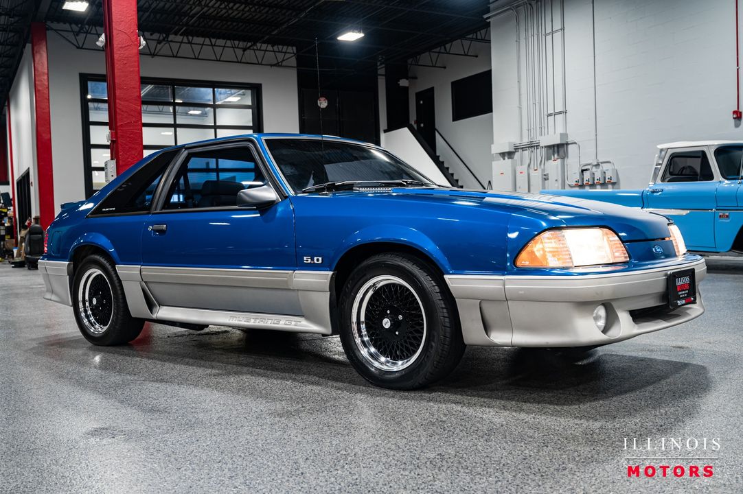 1990 Ford Mustang