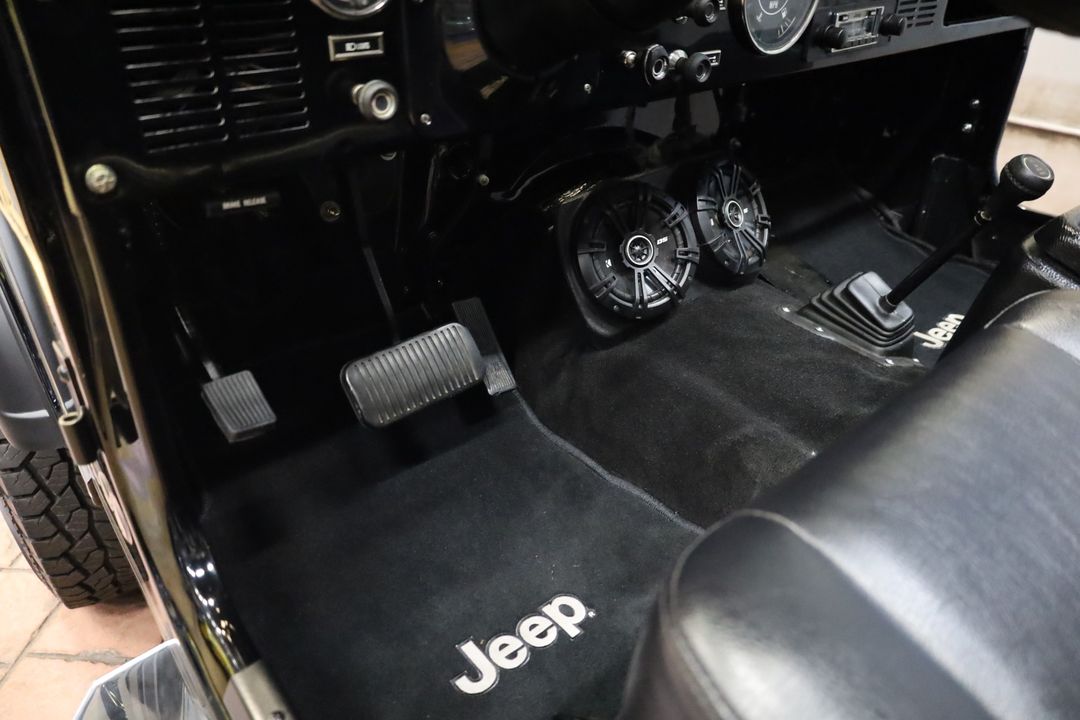 1982 Jeep Scrambler