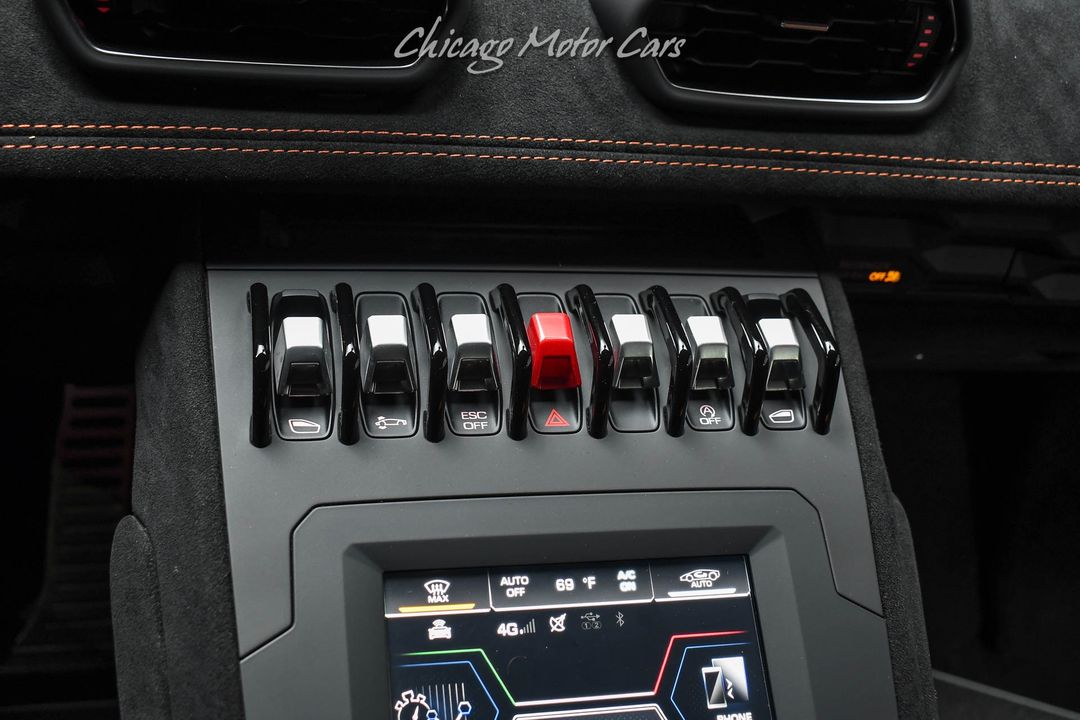 2022 Lamborghini Huracan STO