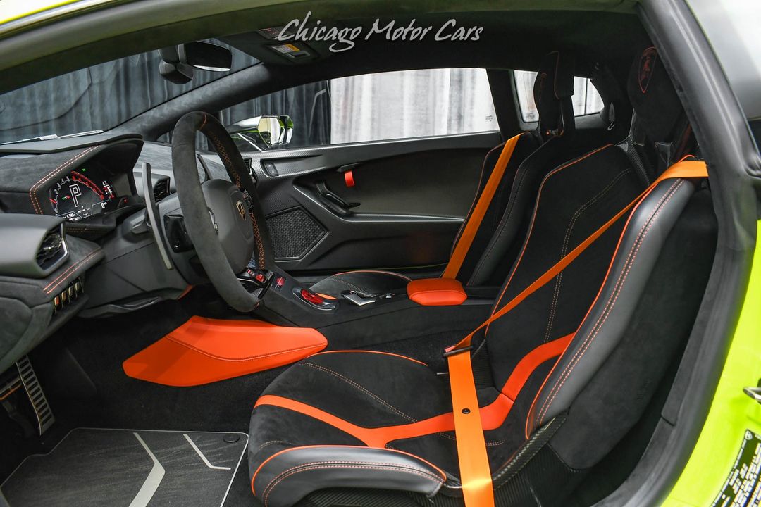 2022 Lamborghini Huracan STO