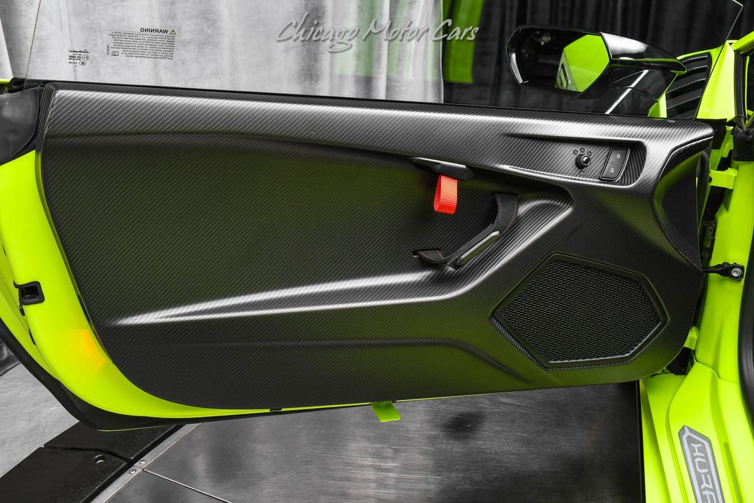2022 Lamborghini Huracan STO