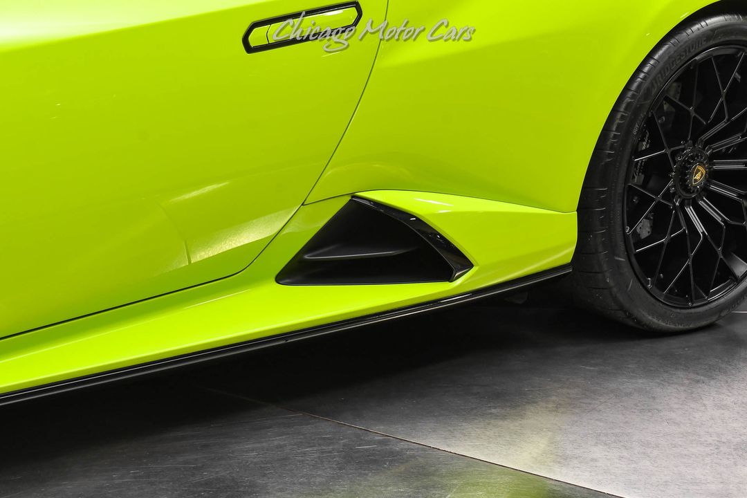 2022 Lamborghini Huracan STO
