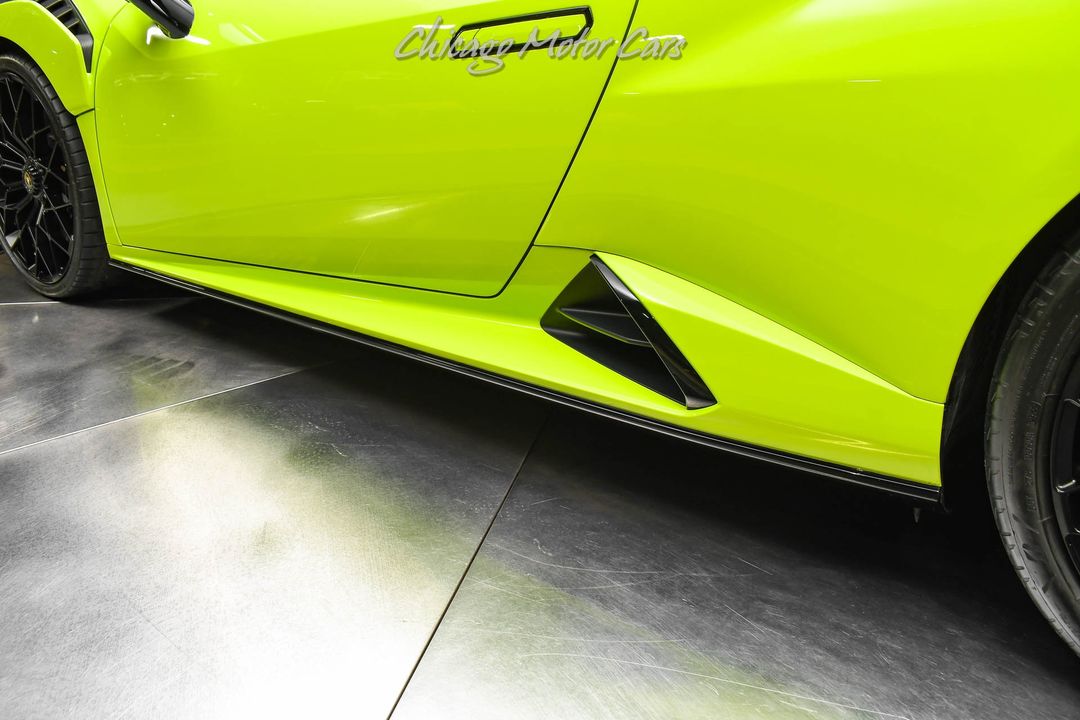 2022 Lamborghini Huracan STO