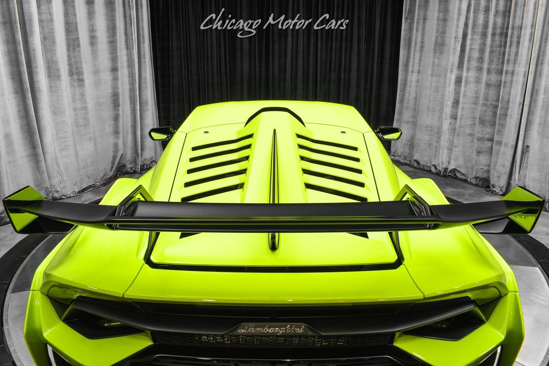 2022 Lamborghini Huracan STO