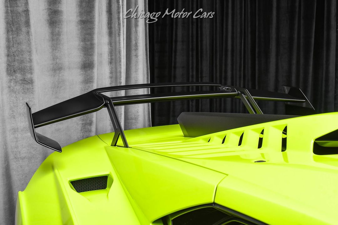 2022 Lamborghini Huracan STO