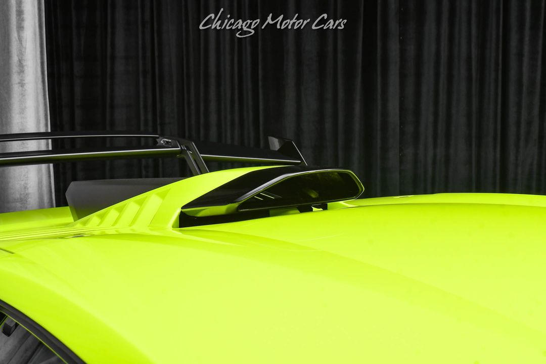 2022 Lamborghini Huracan STO