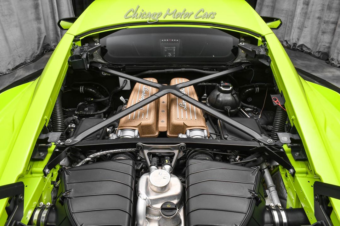 2022 Lamborghini Huracan STO