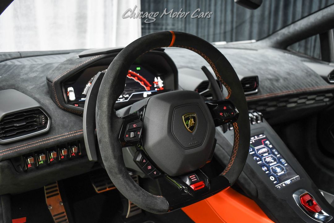 2022 Lamborghini Huracan STO
