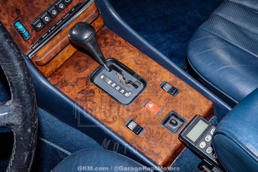 1986 Mercedes Benz 560SL
