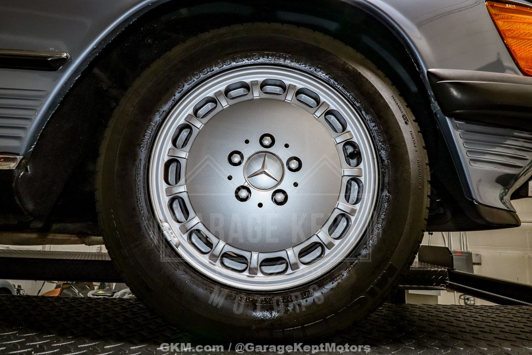 1986 Mercedes Benz 560SL