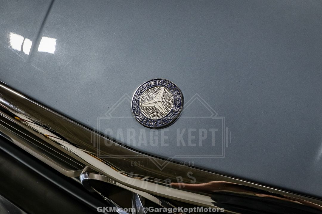 1986 Mercedes Benz 560SL