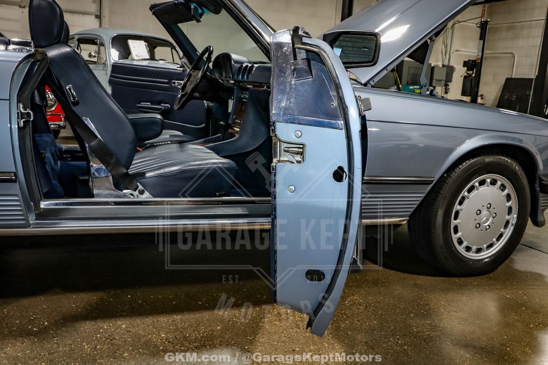 1986 Mercedes Benz 560SL