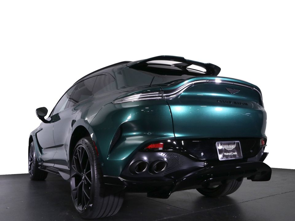 2025 Aston Martin DBX
