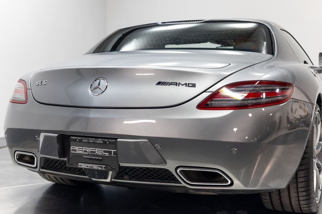 2012 Mercedes-Benz SLS AMG  