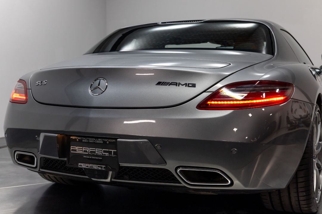 2012 Mercedes-Benz SLS AMG  