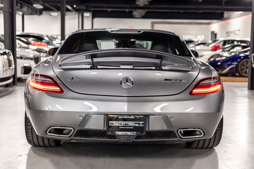 2012 Mercedes-Benz SLS AMG  
