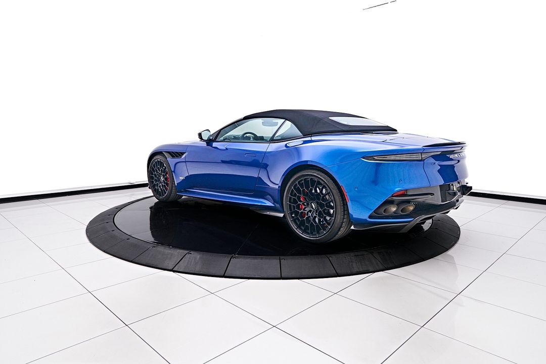 2023 Aston Martin DBS