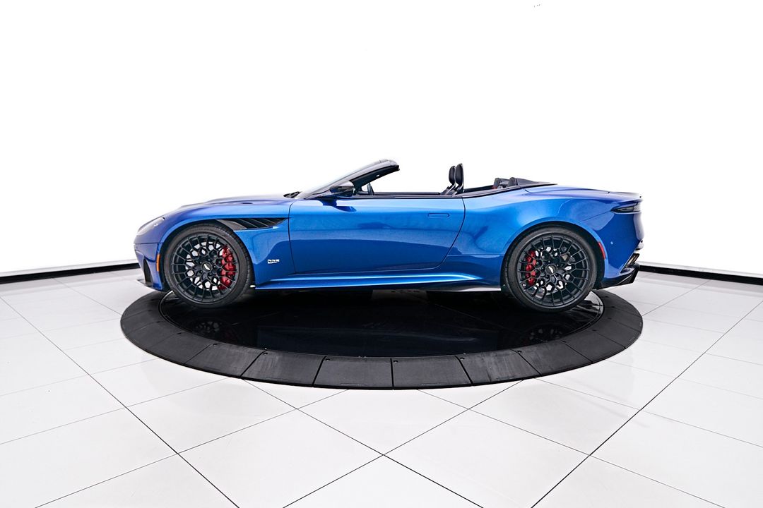 2023 Aston Martin DBS