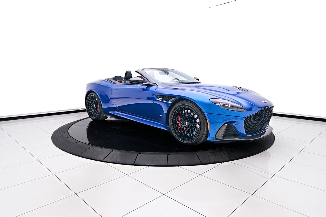 2023 Aston Martin DBS