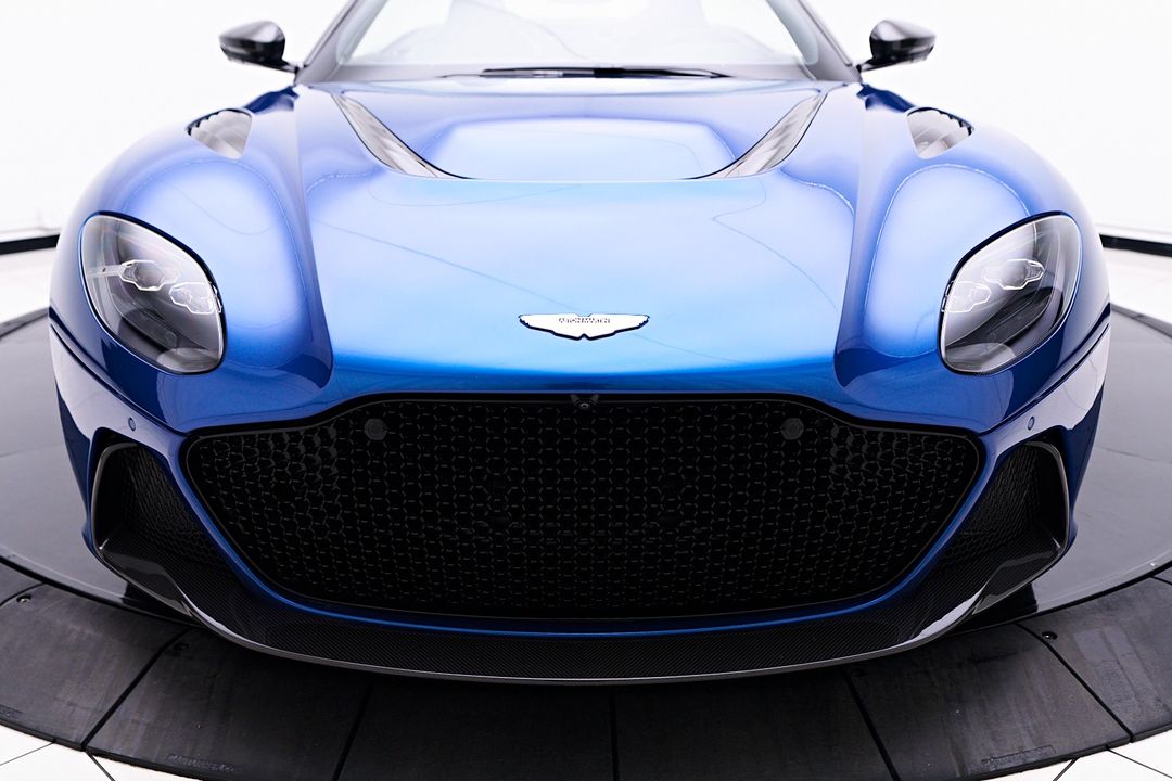 2023 Aston Martin DBS