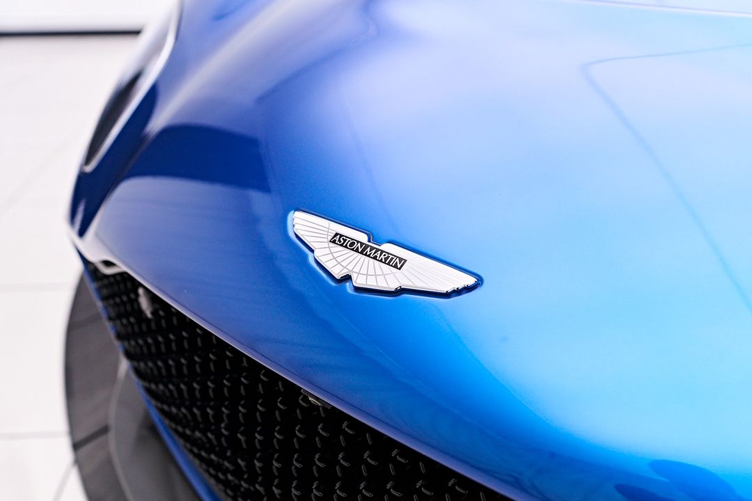 2023 Aston Martin DBS