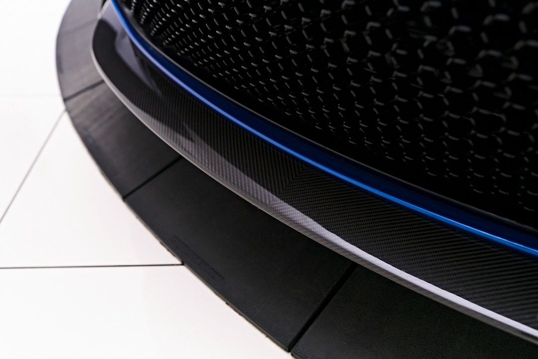 2023 Aston Martin DBS