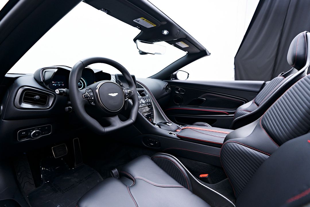 2023 Aston Martin DBS