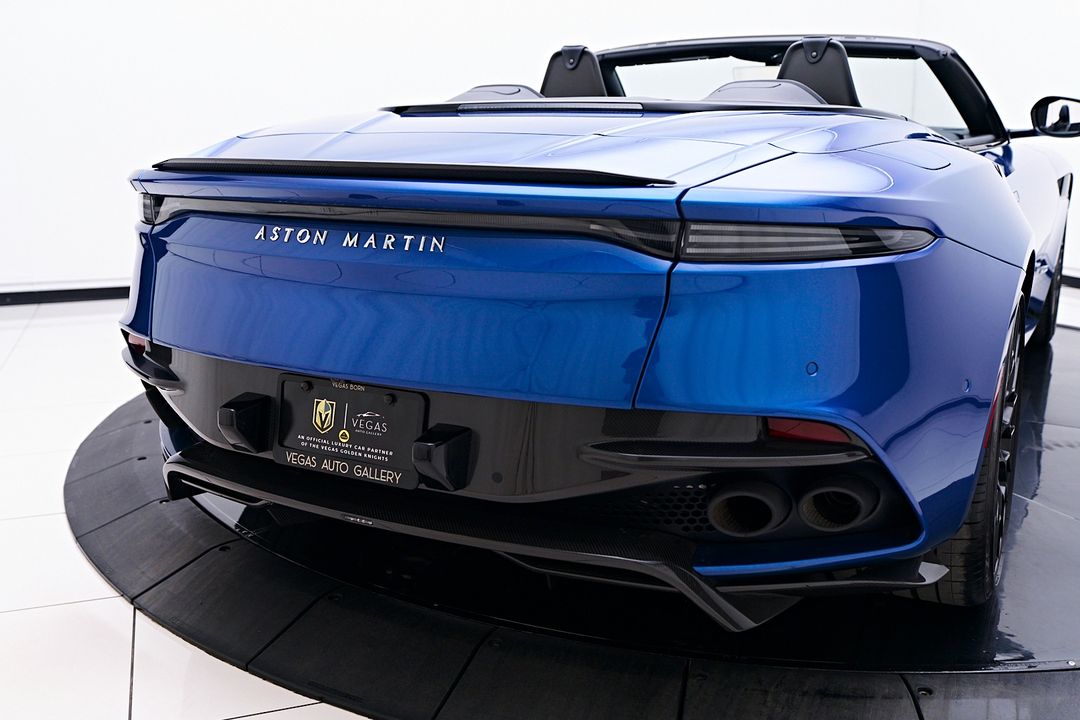 2023 Aston Martin DBS