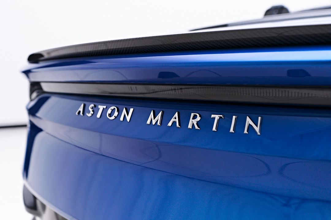 2023 Aston Martin DBS
