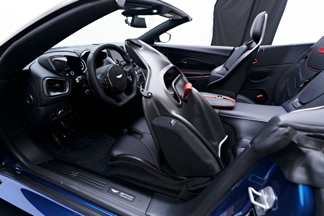2023 Aston Martin DBS