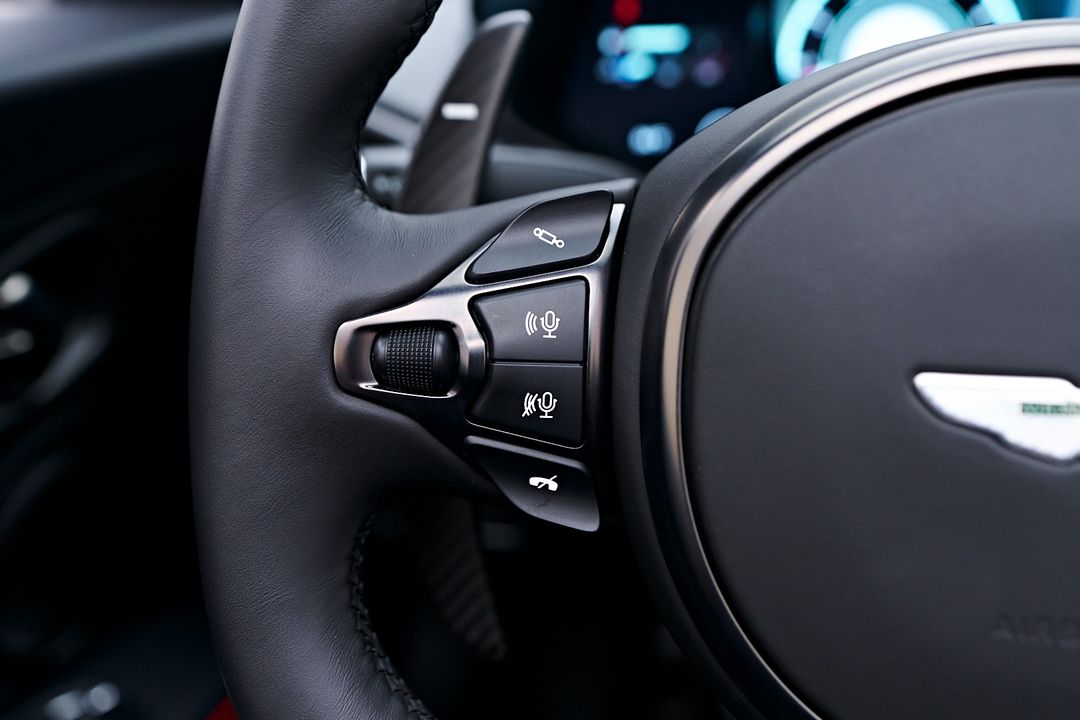 2023 Aston Martin DBS