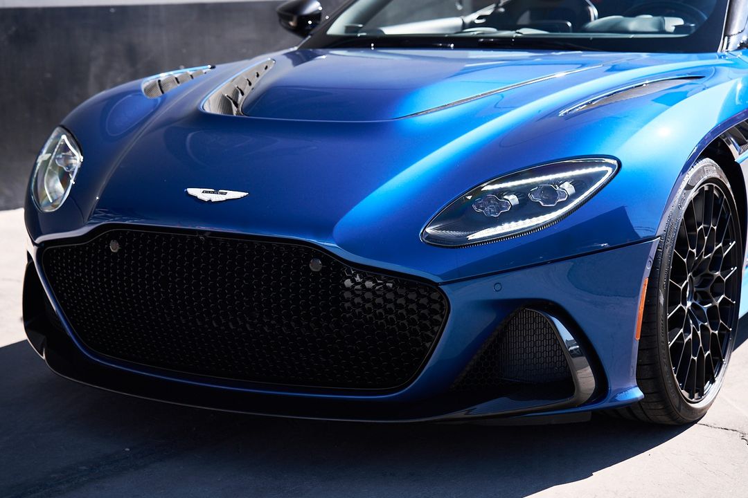 2023 Aston Martin DBS