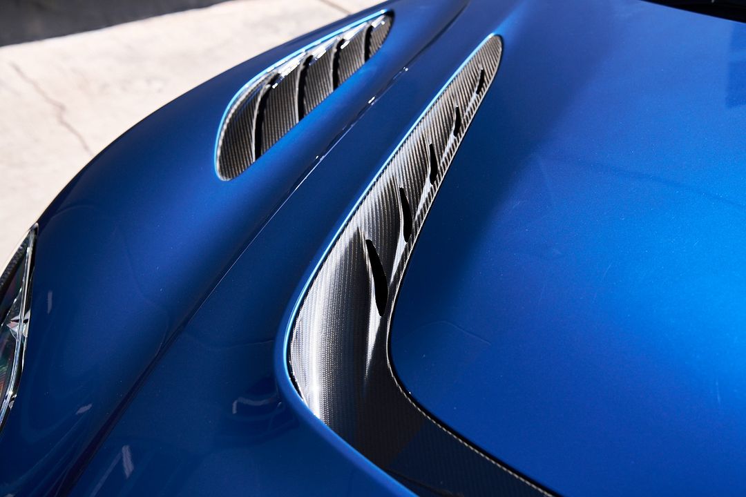 2023 Aston Martin DBS