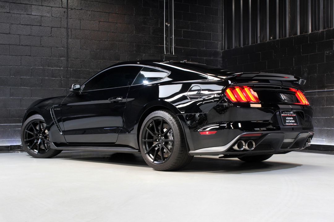 2017 Ford Mustang
