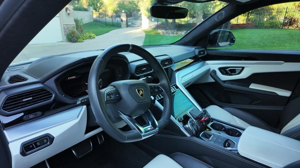 2019 Lamborghini Urus