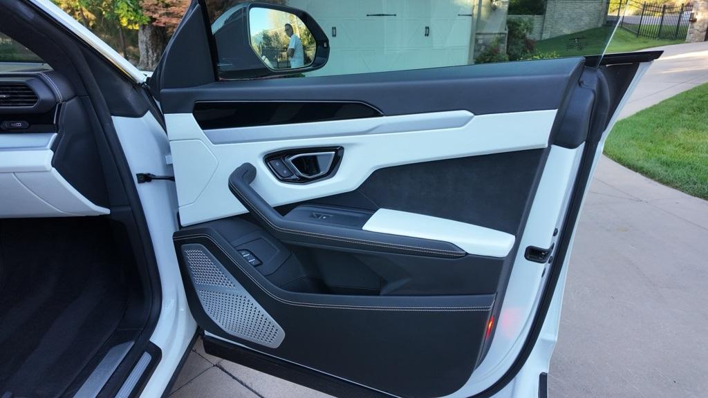 2019 Lamborghini Urus