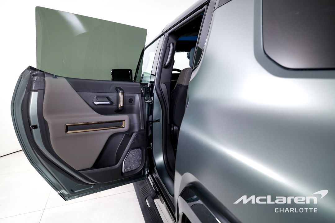 2024 GMC HUMMER EV
