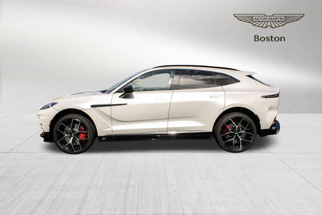 2025 Aston Martin DBX