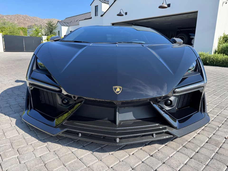 2024 Lamborghini Revuelto