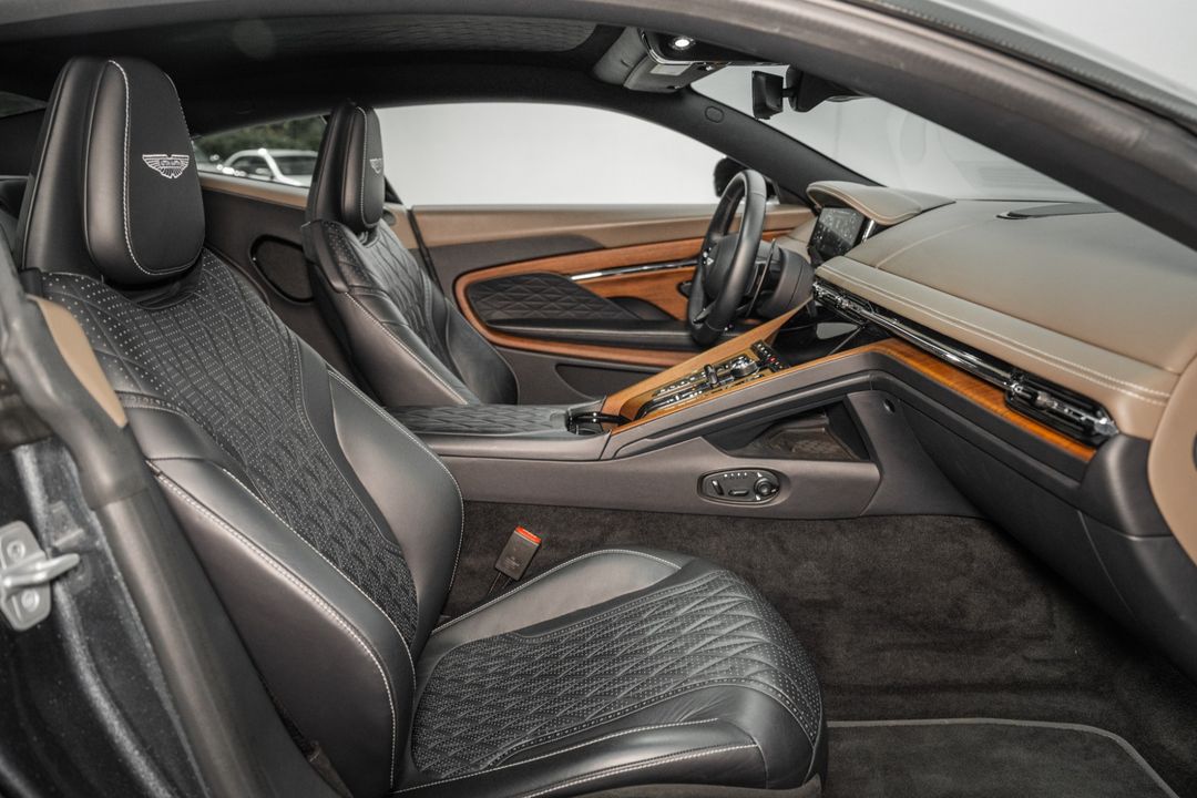 2024 Aston Martin DB12