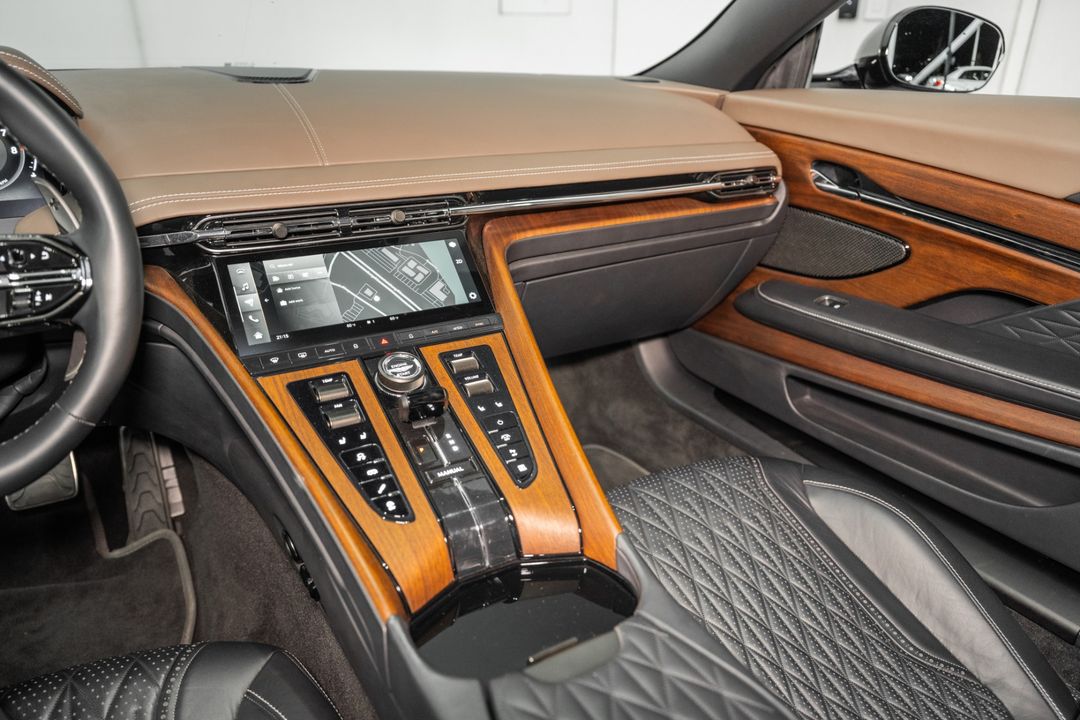 2024 Aston Martin DB12