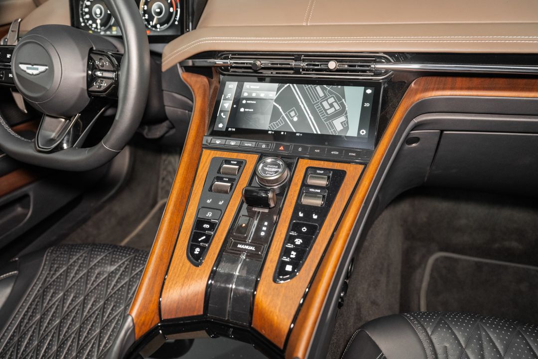 2024 Aston Martin DB12