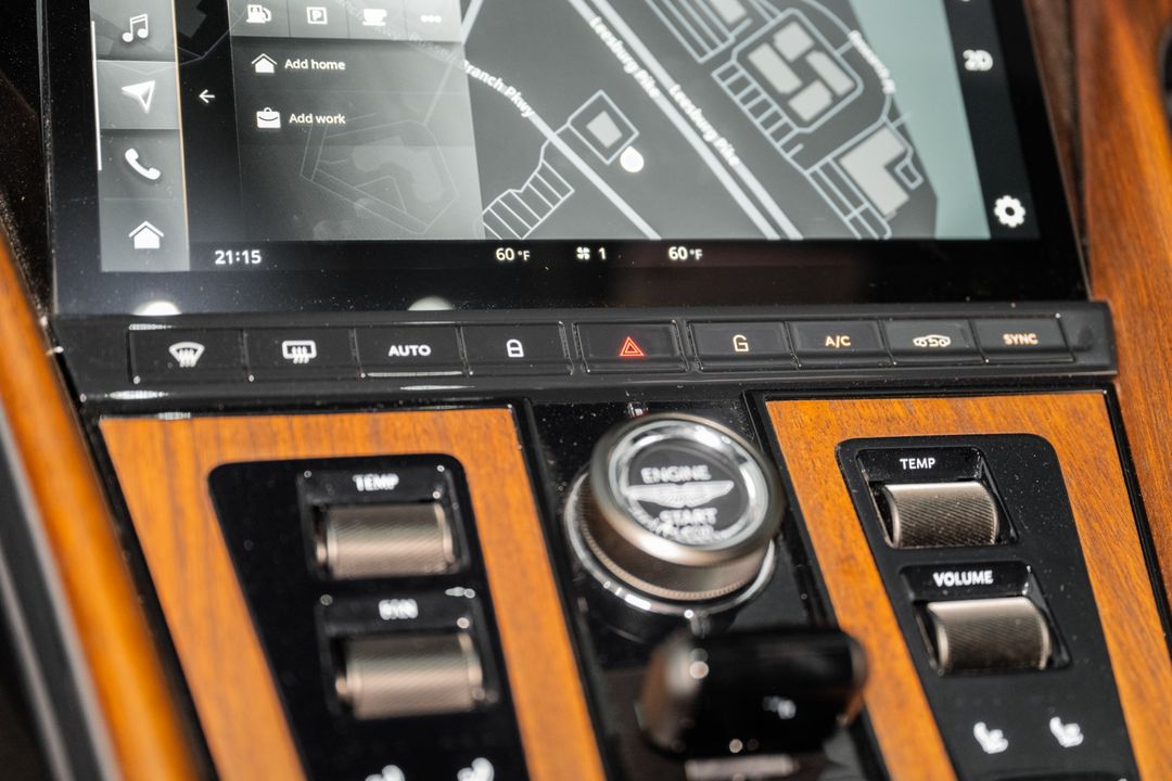 2024 Aston Martin DB12