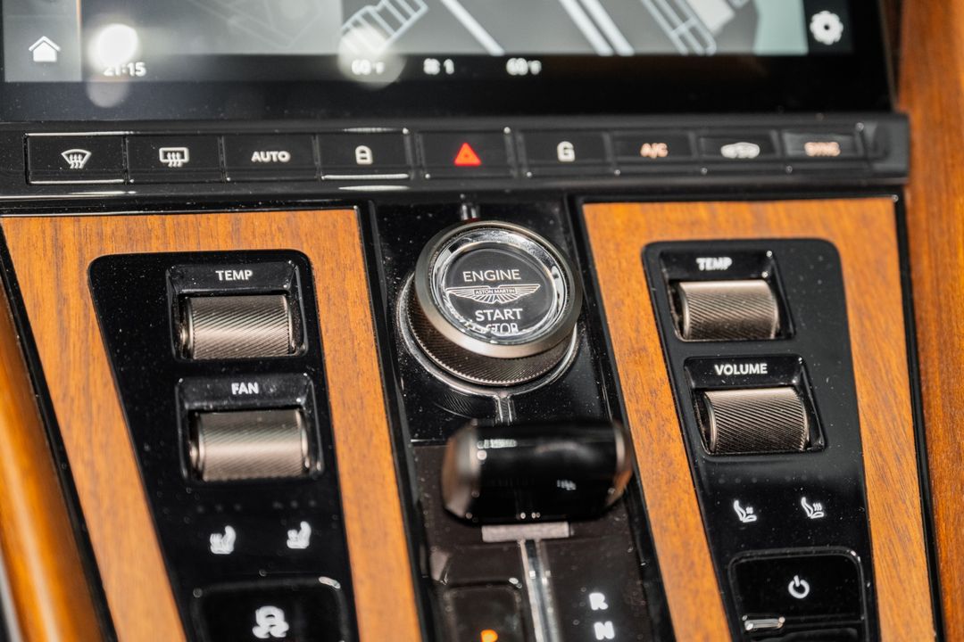 2024 Aston Martin DB12