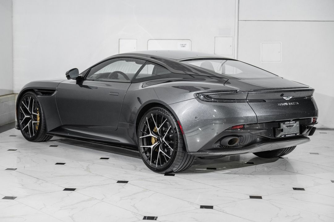 2024 Aston Martin DB12