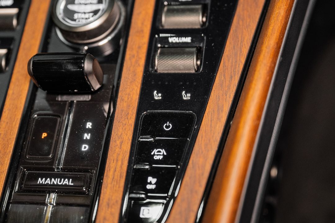 2024 Aston Martin DB12