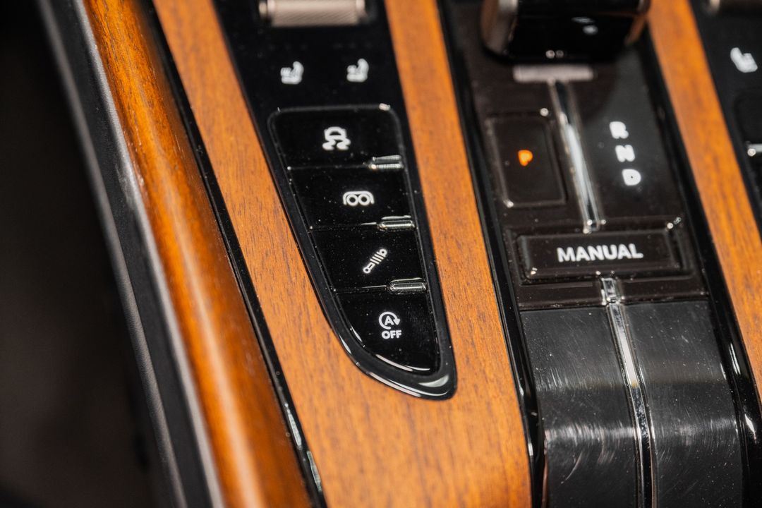 2024 Aston Martin DB12