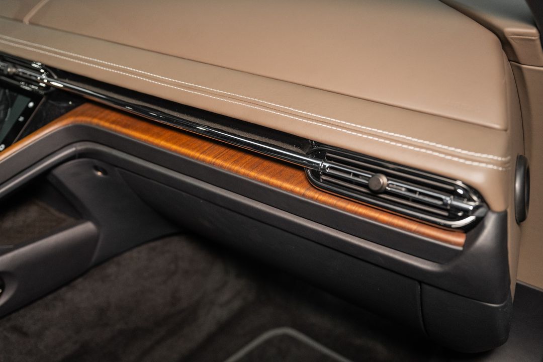 2024 Aston Martin DB12