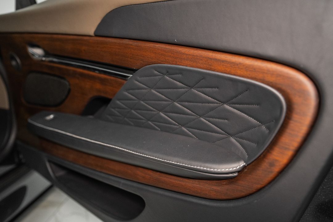 2024 Aston Martin DB12